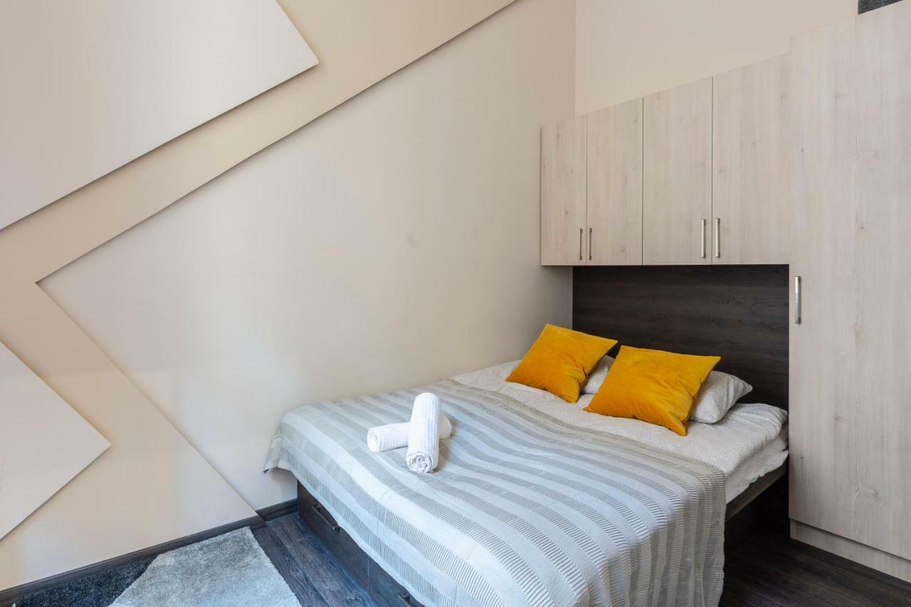 Deluxe Downtown Home 2 Bedrm, 2 Bathrm Budapest Exterior photo