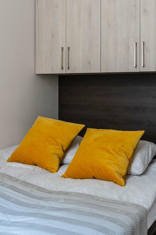 Deluxe Downtown Home 2 Bedrm, 2 Bathrm Budapest Exterior photo
